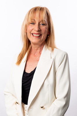 Portrait image of Councillor Kathryn Landsberry